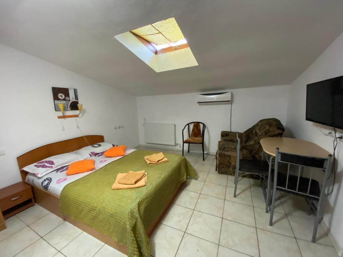 Apartamento Garsoniere Victor Seaview Aer Conditionat Primim Carduri Vacanta 150 M De Plaja Reyna Beach Constanţa Exterior foto